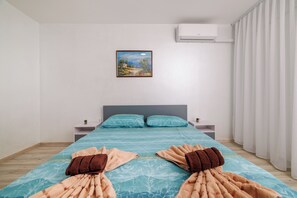 Room - Modern apartment with balcony on the beach promenade in Crikvenica (Crikvenica)