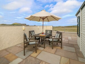 Outdoor dining - Cae Gog, nr Cemaes Bay, Wales. (Cemaes Bay)