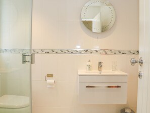 Shower - Harbour View, Mudeford, Christchurch (Christchurch)