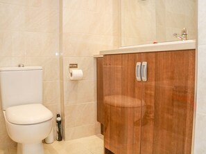 Shower - Harbour View, Mudeford, Christchurch (Christchurch)