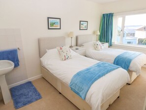 WiFi - 30 Long Shepherds Drive, The Mumbles (Swansea)