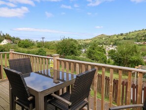 Outdoor dining - 14 Manleigh Park, Combe Martin (Ilfracombe)