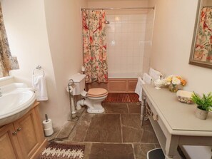 Shower - Snape Castle Under Croft and Gardens, Bedale (Bedale)
