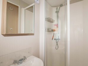 Shower - Meadow 46 at Trevella Park, Crantock (Newquay)