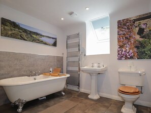Shower - Charming Srondubh Retreat in Poolewe (Achnasheen)