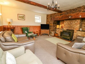 Living area - Tanyrallt Farm, Llanafan Fawr (Builth Wells)