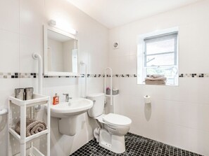 Shower - Willow, Maiden Newton (Dorchester)