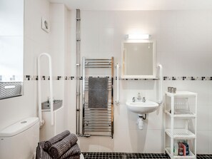 Shower - Willow, Maiden Newton (Dorchester)