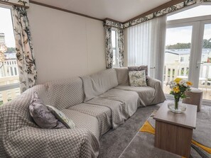 Living area - 47 The Drake Forgetmenot, Cayton Bay (United Kingdom)