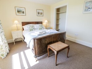 Room - MARL HOUSE, stunning views, Whithorn (Newton Stewart)