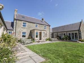 Exterior - MARL HOUSE, stunning views, Whithorn (Newton Stewart)