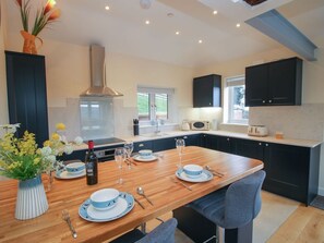 Private kitchen - Border View Lodge, Llandrinio (Welshpool)