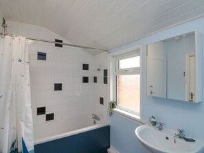 Shower - Holyrood Lodge in Bridlington. (Bridlington)