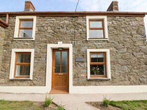 Exterior detail - Dalton Cottage is in Llansaint (Kidwelly)