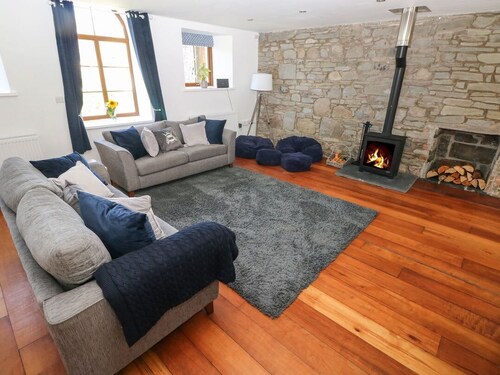 Dalton Cottage is in Llansaint