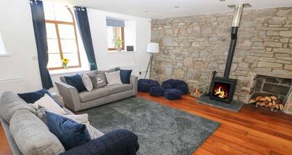 Dalton Cottage is in Llansaint