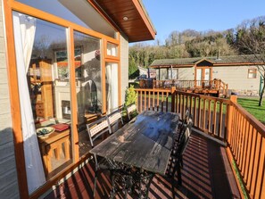 Outdoor dining - Seventh Heaven, Wisemans Bridge (Narberth)