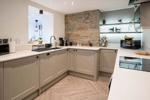Dishwasher - Ynata, Trefor, Gwynedd (Caernarfon)