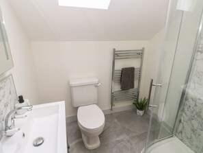 Bathroom - The Granary in St Brides Major (Bridgend)