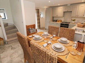 Dining - The Granary in St Brides Major (Bridgend)