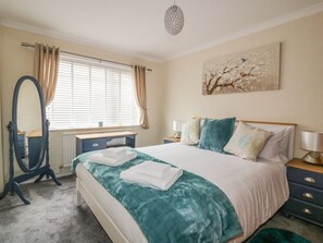 WiFi - 5 ROSE MEADOWS, WiFi, pet-friendly, in Goonhavern (Truro)