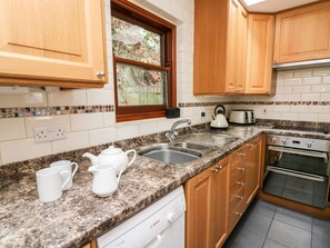 Dishwasher - Penlon, Capel Bangor (Aberystwyth)