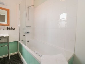 Shower - Bluebell Apartment, Swanage (Swanage)