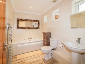 Shower - Fonthill: Charming Cottage Retreat (Torquay)