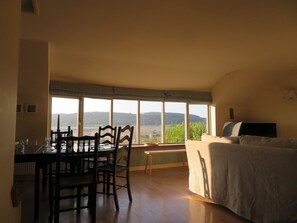 Dining - Quay Cottage, Red Wharf Bay (Pentraeth)