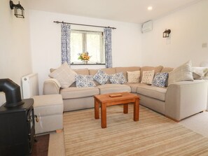 Living area - Blue Bell Cottage, Polgooth (St. Austell)