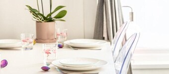 Bright High Street 2 Bed Apartment