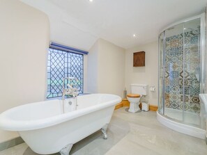 Shower - The Druids, Corwen in N. Wales (Corwen)