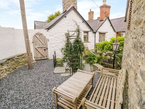 Terrace/patio - The Druids, Corwen in N. Wales (Corwen)
