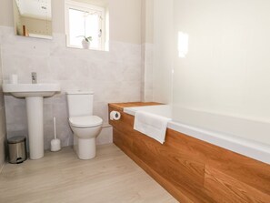 Shower - Roughwood, Poulner, Hampshire (Ringwood)