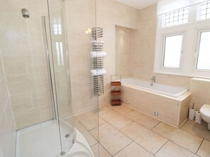 Shower - Walworth Castle Lodge, Durham. (Darlington)