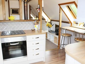 Dishwasher - The Hayloft: A Charming Retreat (Thetford)