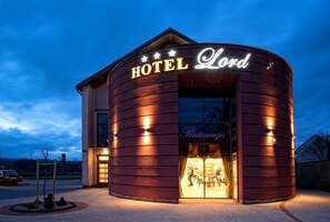 Exterior - Hotel Lord Krosno (Krosno)