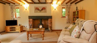 Elsworthy Farm Cottage, Wootton Courtenay