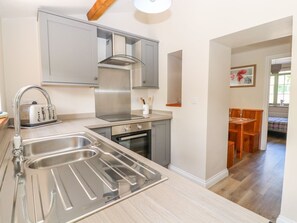 High chair - Ffrwdd Galed Uchaf, Tregarth (Gwynedd)
