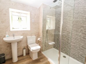 Shower - Ffrwdd Galed Uchaf, Tregarth (Gwynedd)
