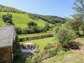 Outdoor dining - DOLGENAU HIR, all ground floor, near Trefeglwys (Caersws)