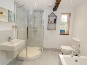 Shower - DOLGENAU HIR, all ground floor, near Trefeglwys (Caersws)