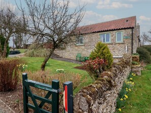 Property grounds - Peg's Cottage, Helmsley (York)