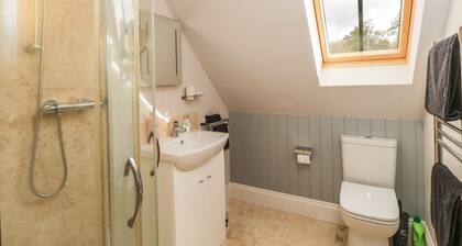 Nine Acres Barn, Marlborough, Wiltshire