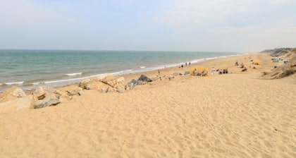 Chalet 156: Cozy Retreat in Hemsby