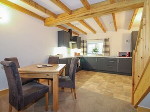 Dining - Bangor in Overton nr Ellesmere (Wrexham)