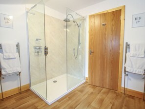Shower - Bangor in Overton nr Ellesmere (Wrexham)