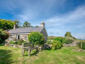 Property grounds - CONION GANOL: Stunning Views (Pwllheli)