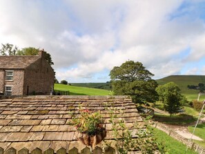 Property grounds - The Old Shippon, Sutton Near Macclesfield (Macclesfield)