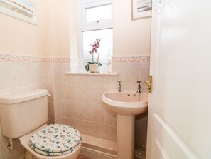 Shower - Seagull Cottage, Trearddur Bay (Holyhead)